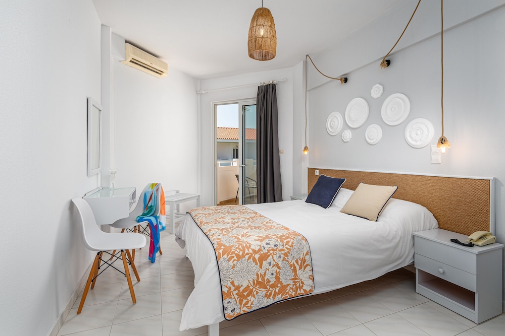 Classic Double or Twin Room, Garden View - Photo 7