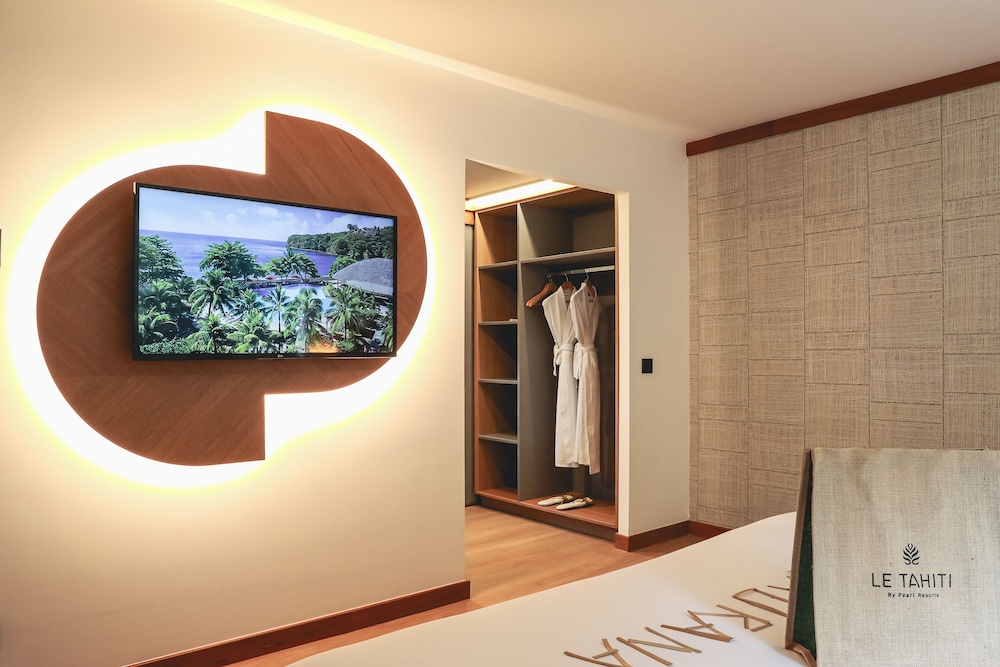 Signature Suite, 2 Bedrooms, Hot Tub, Oceanfront