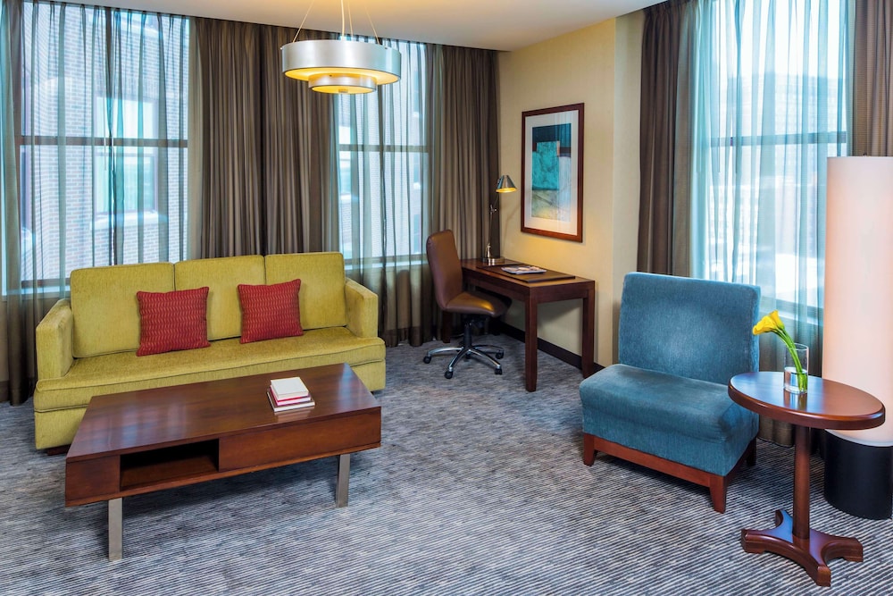 Suite (Huron) photo 1