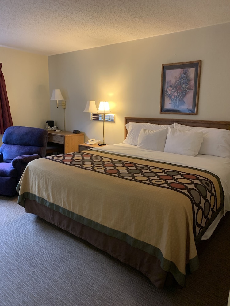 Room, 1 King Bed, Accessible (Handicap non smoking King bed) photo 2