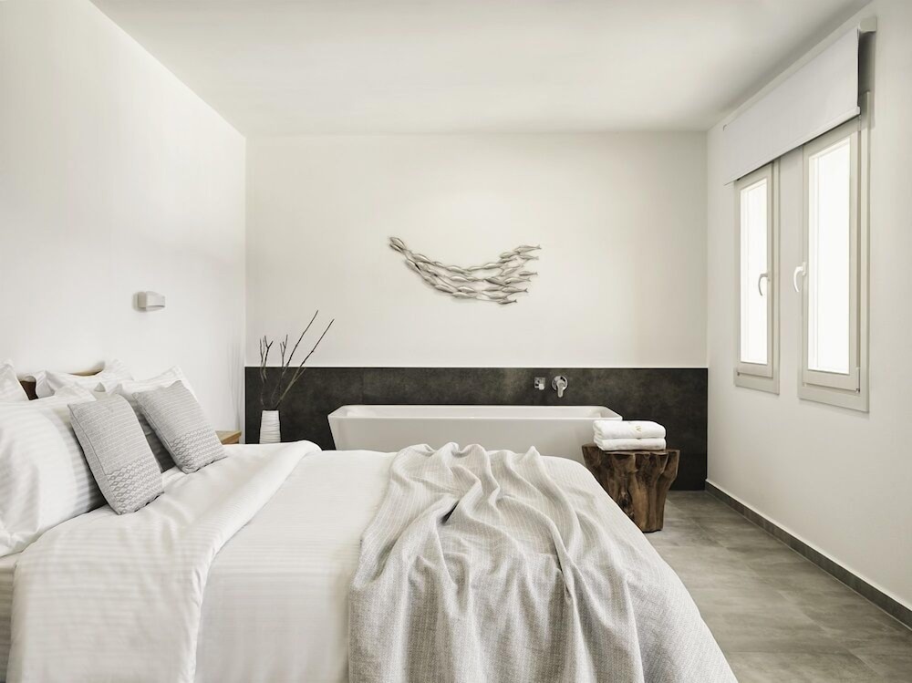 Luxury Studio Suite (Diamond)