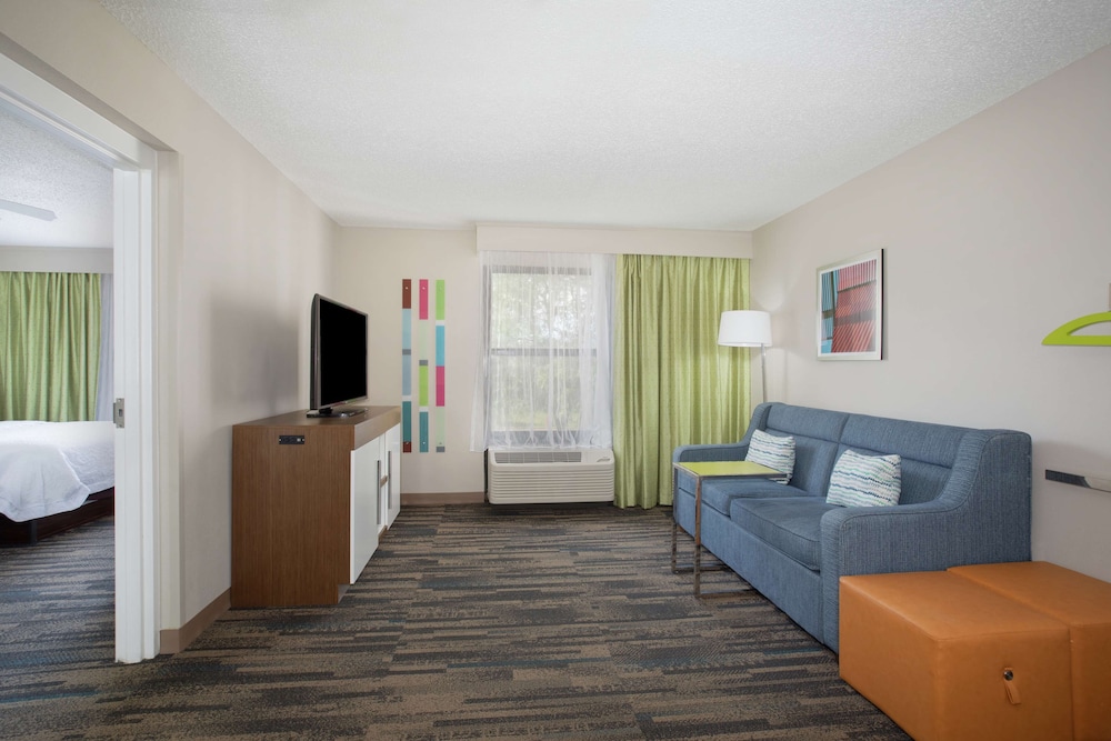 Suite, 2 Double Beds, Non Smoking - Photo 5