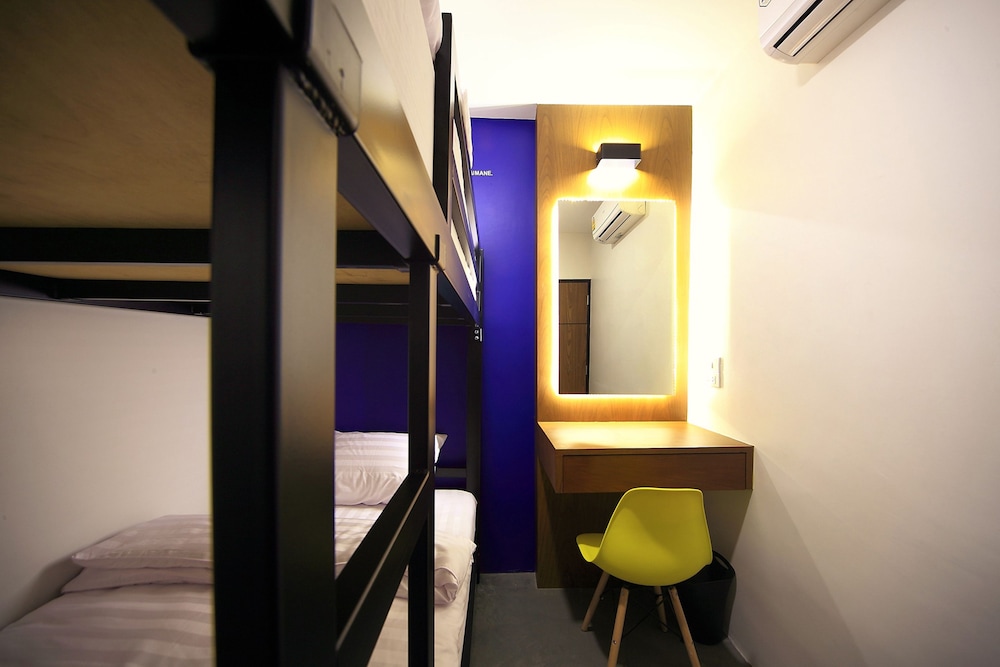 Twin Room with Shared Bathroom photo 3