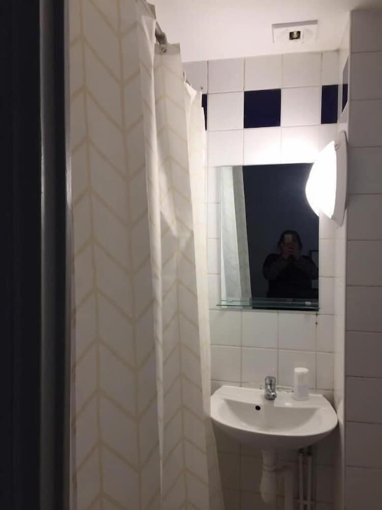 Standard Twin Room photo 2