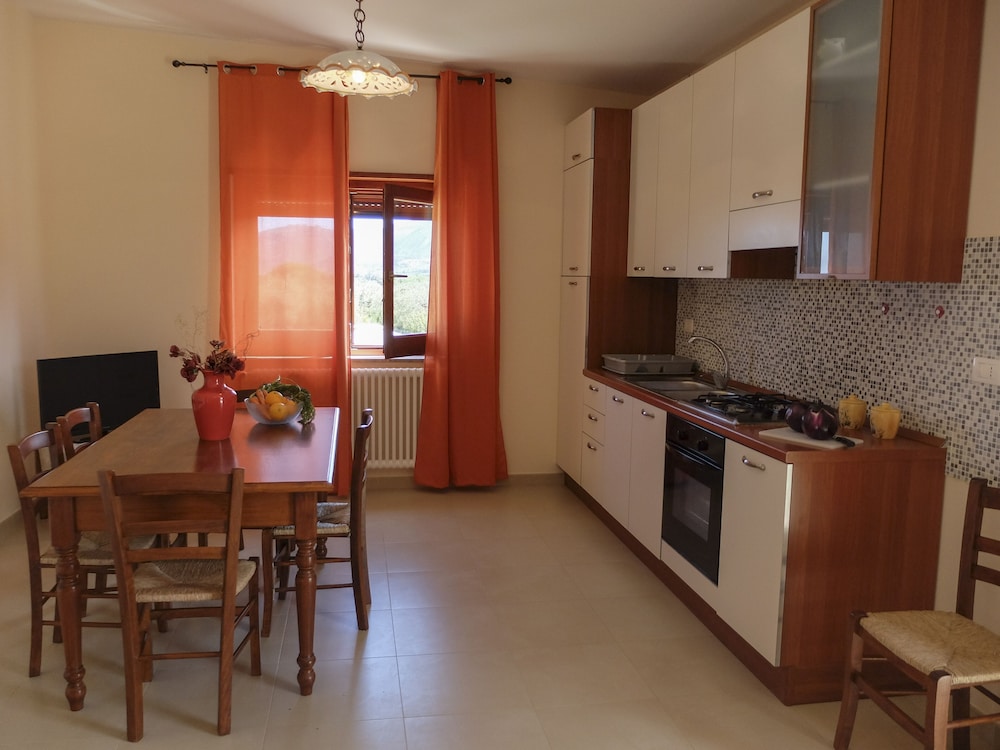 Apartment, 2 Bedrooms, Sea View photo 3