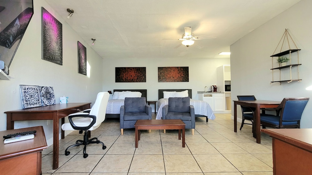 Family Room, 2 Queen Beds, Non Smoking, Refrigerator & Microwave photo 1
