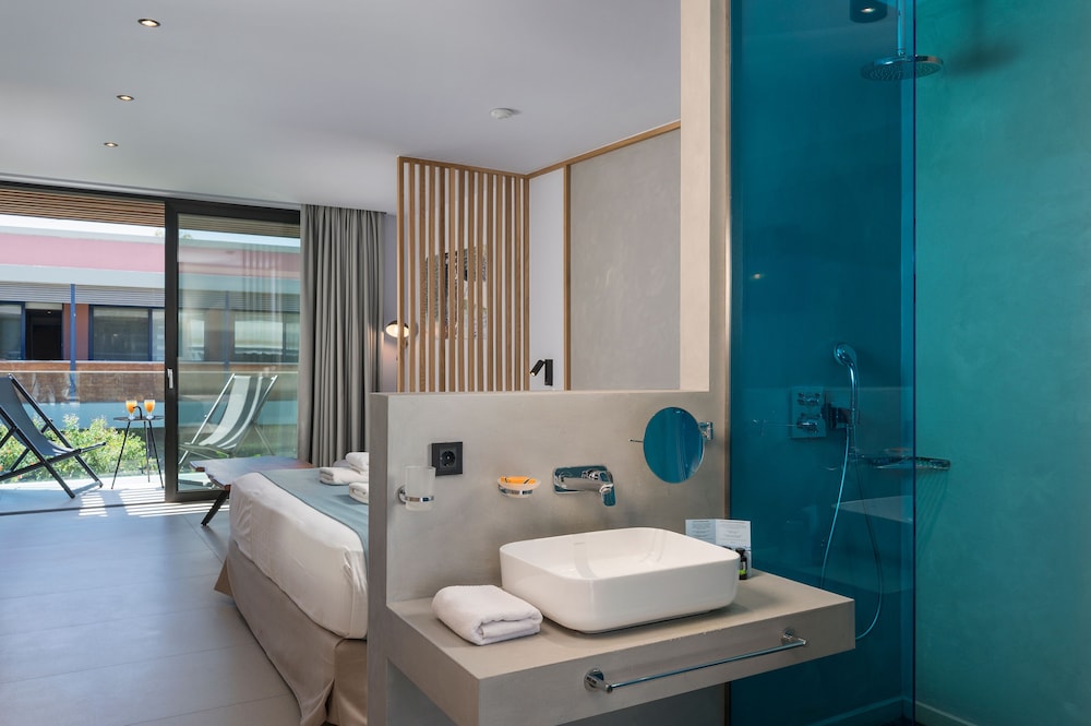 Deluxe Double Room - Photo 3