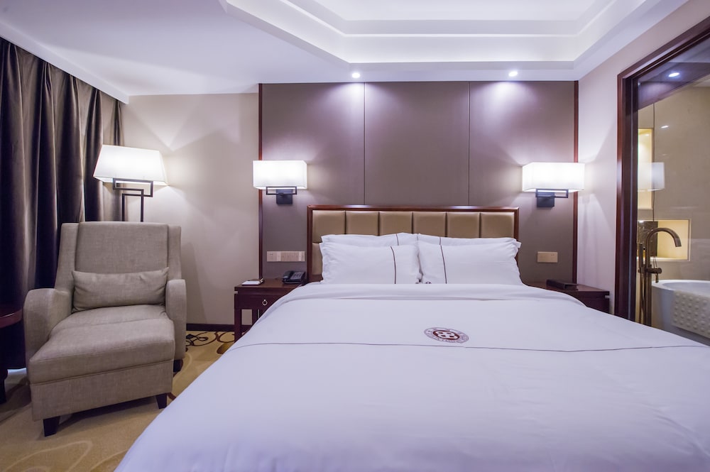 Deluxe Twin Room photo 3