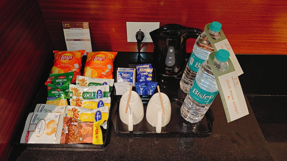 Luxury Suite - Photo 15