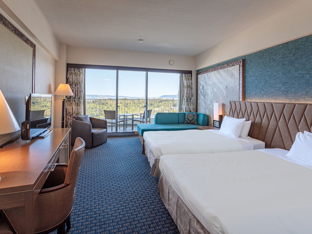 [Premier Superior Twin] Ocean View/Top Floor/ 7th Floor Non-Smoking - Photo 1