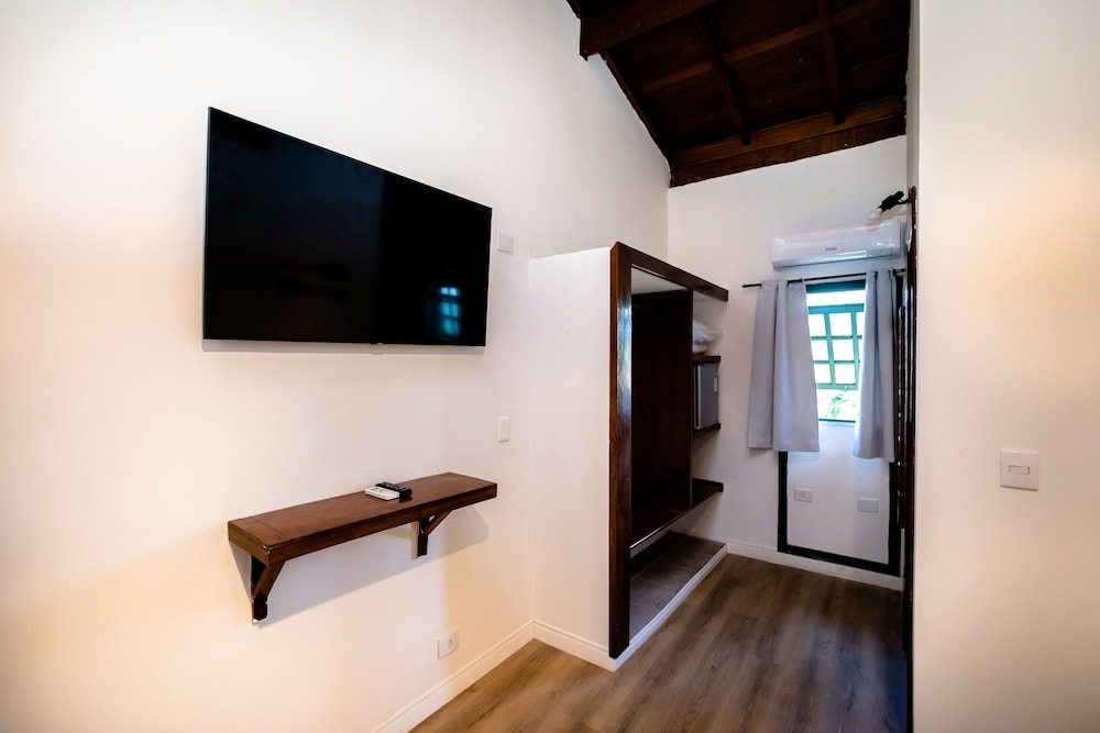 Standard Triple Room - Photo 2