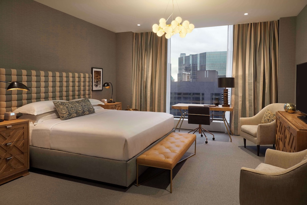 Suite (High Park) - Photo 1
