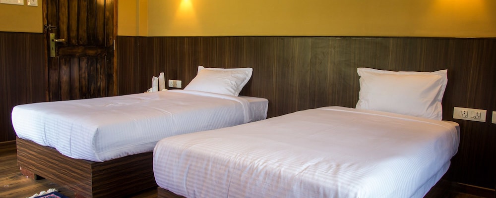 Deluxe Double or Twin Room photo 2