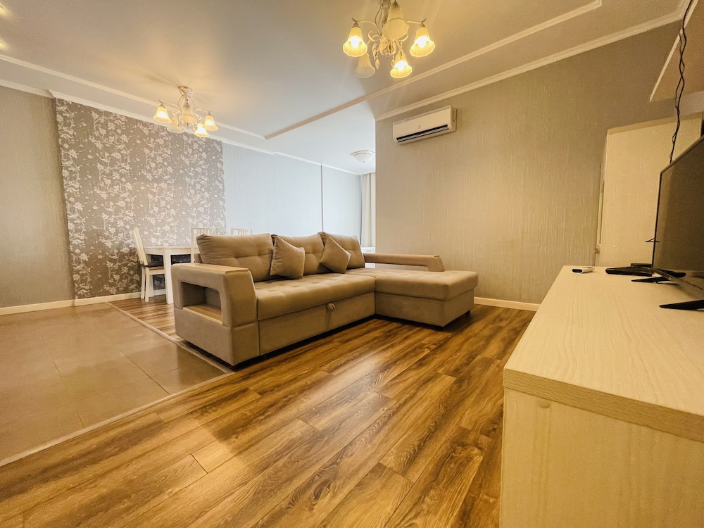 Family Apartment, 2 Bedrooms, Kitchen, City View photo 1