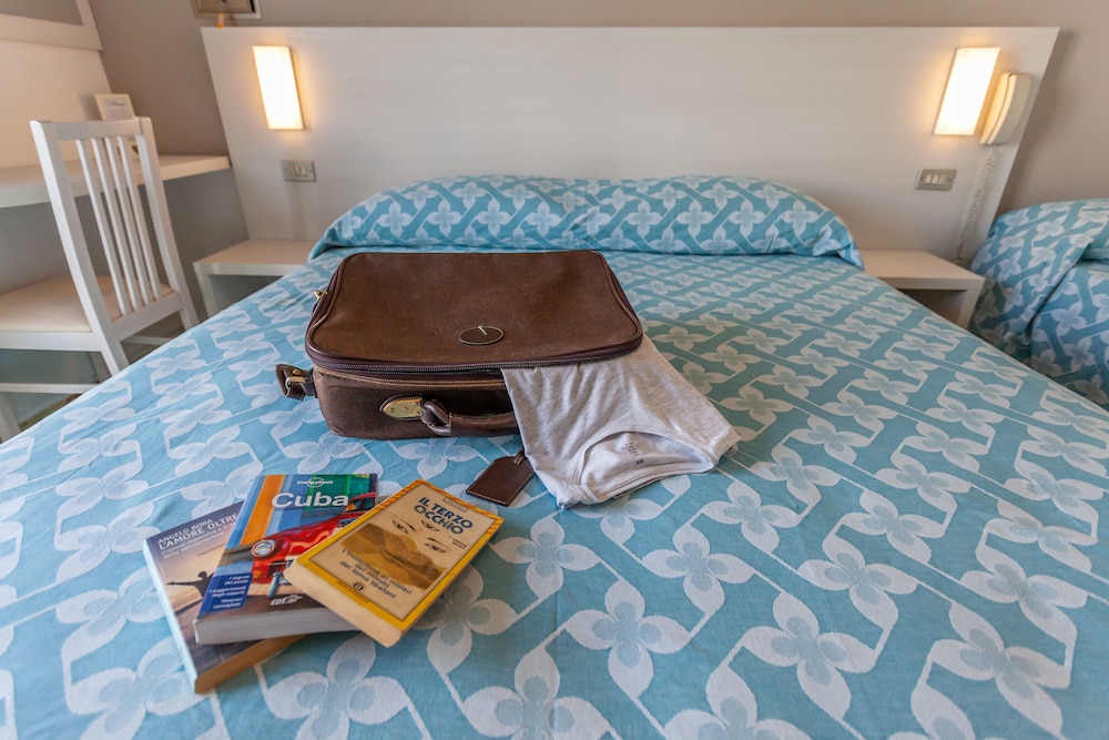 Basic Double or Twin Room photo 2