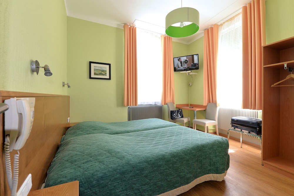 Standard Room photo 1
