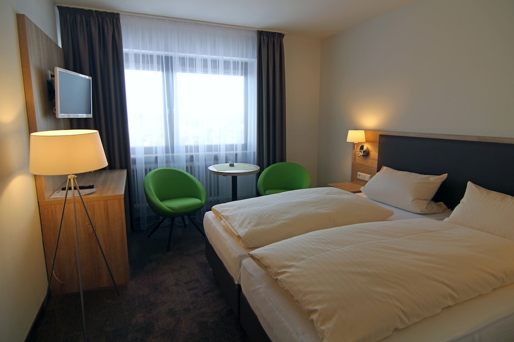 Business Double or Twin Room, Non Smoking, Garden View
