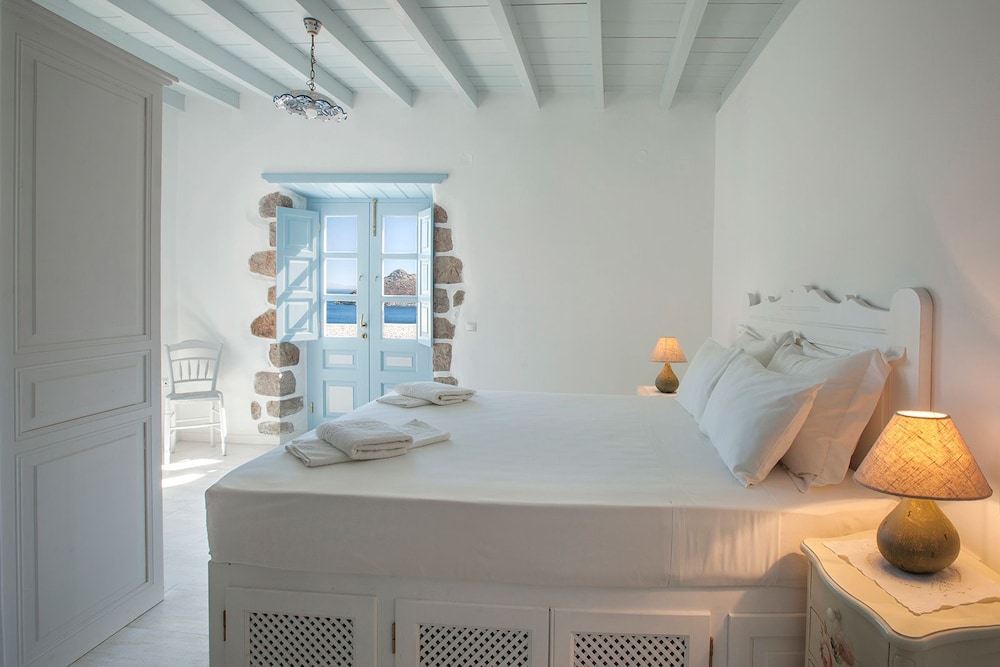 Villa, 2 Bedrooms, Private Pool, Sea View (Athina) photo 1