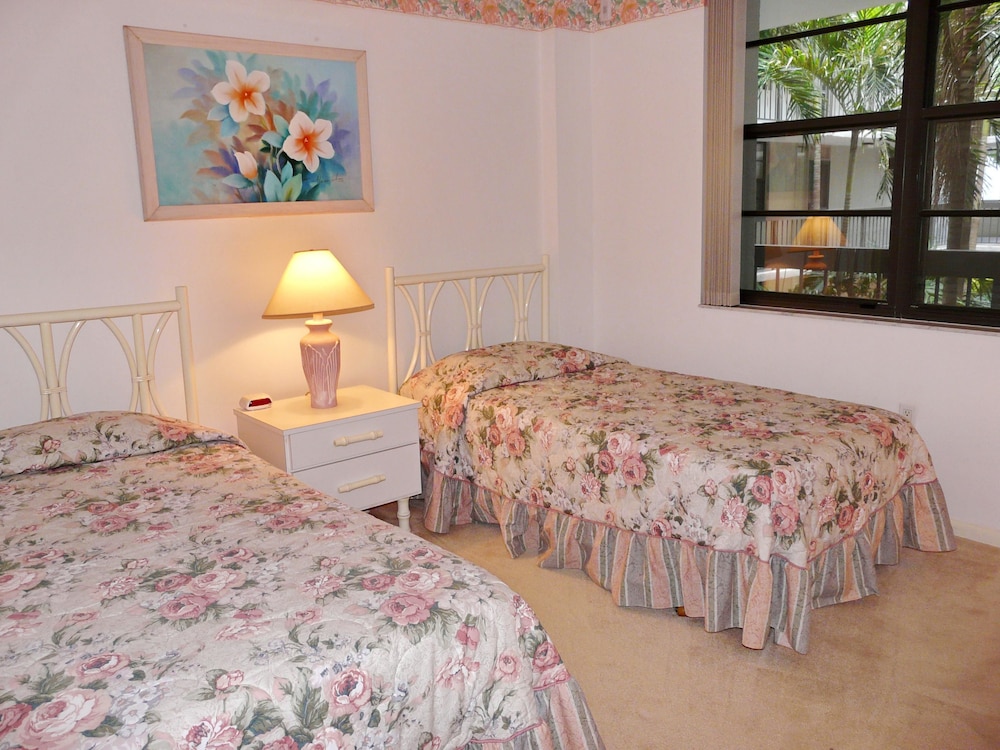 Superior Room, 1 King Bed - Photo 3