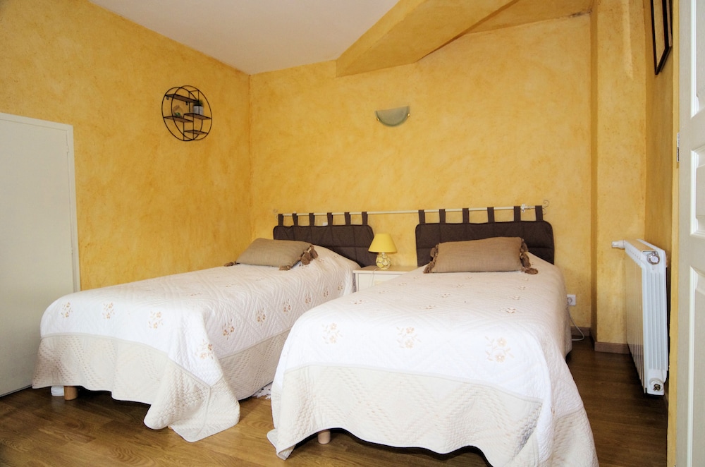 Deluxe Quadruple Room (Saint-Cirq Lapopie) photo 1