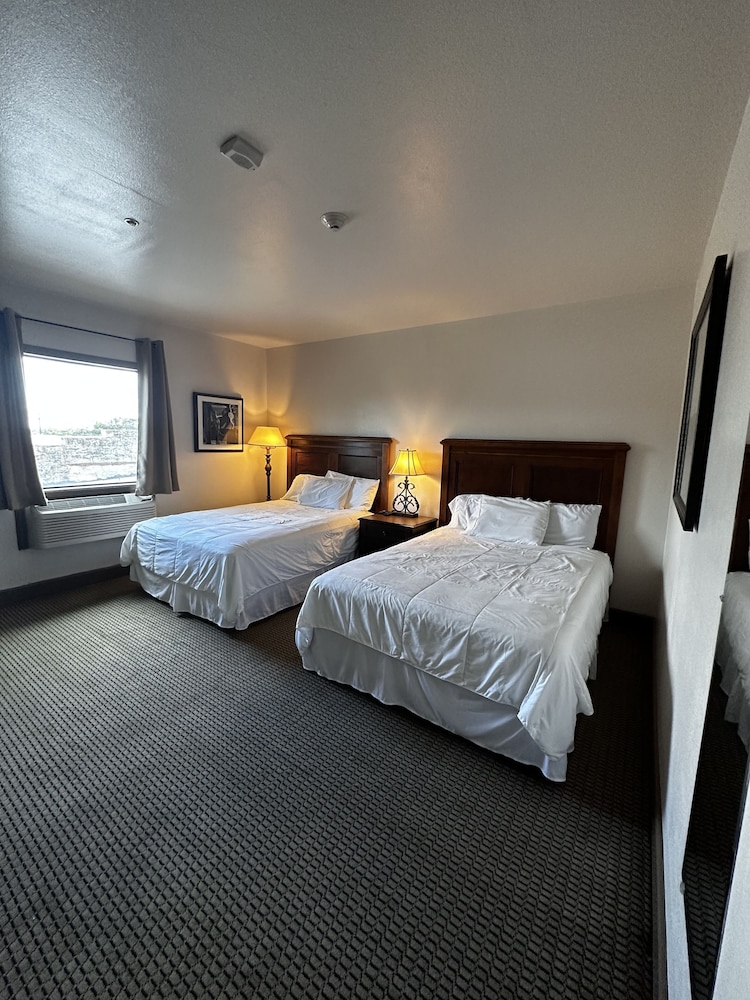 Double Queen Room