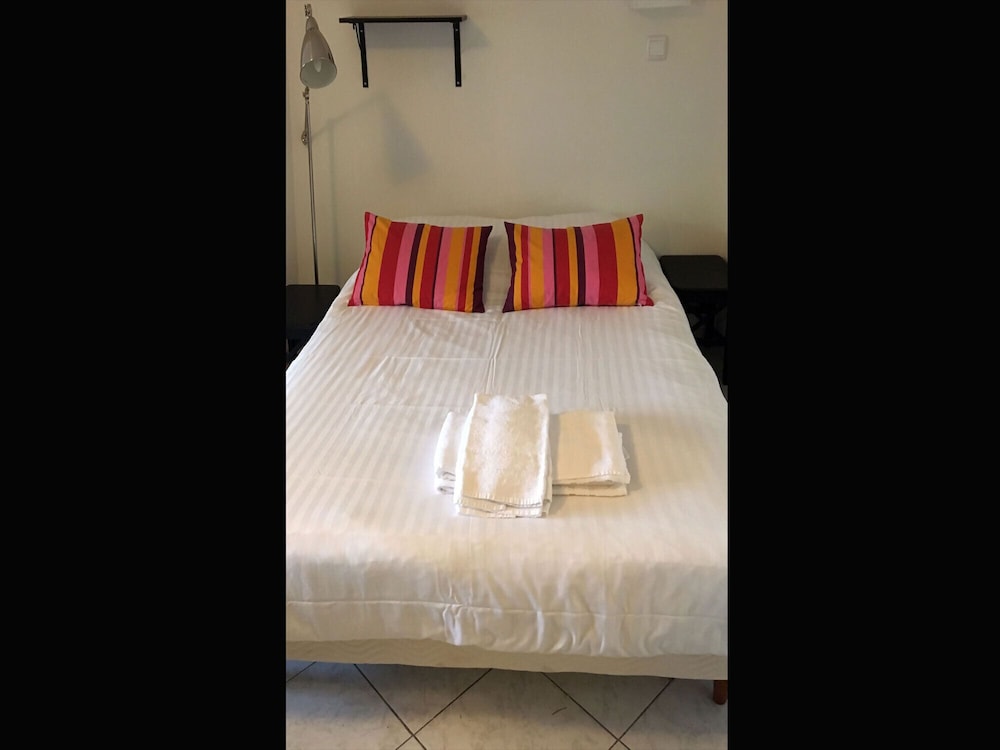 Panoramic Studio, Ensuite photo 1