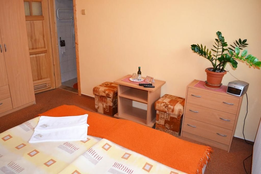 Standard Suite, 2 Bedrooms, Garden View photo 1