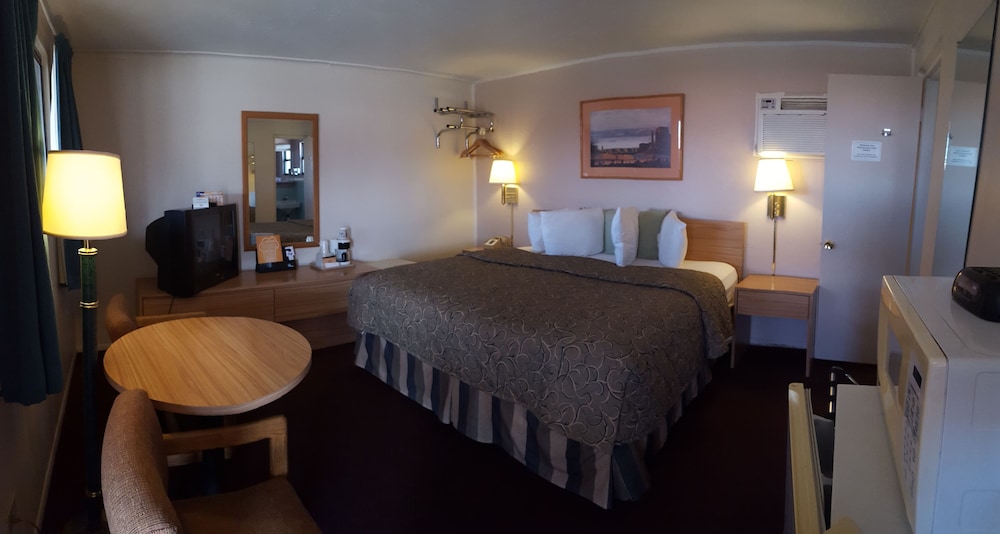 Standard Room, 1 King Bed