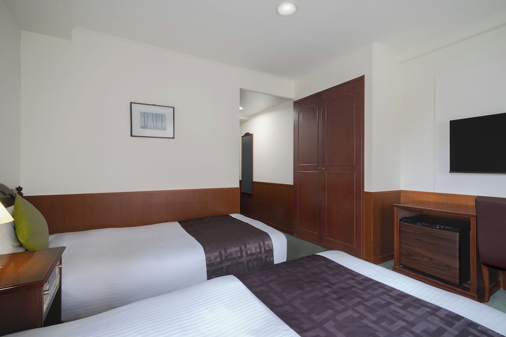 Twin Room Assigned at Check-in (18m or larger) [Non-smoking]