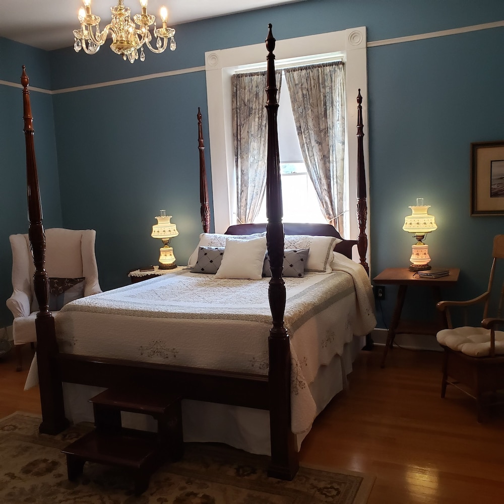 The Sunrise Room photo 1