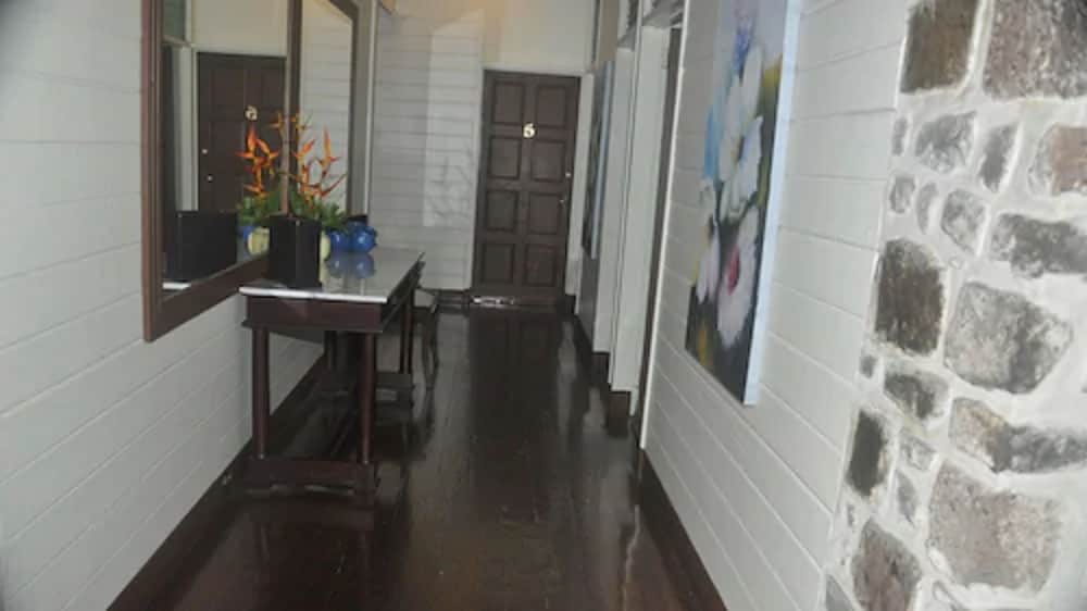 Standard Room, 2 Double Beds photo 2