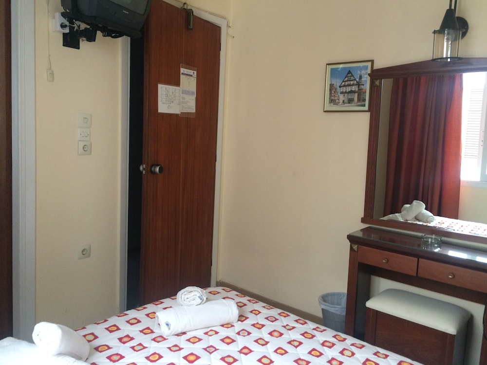 Economy Room