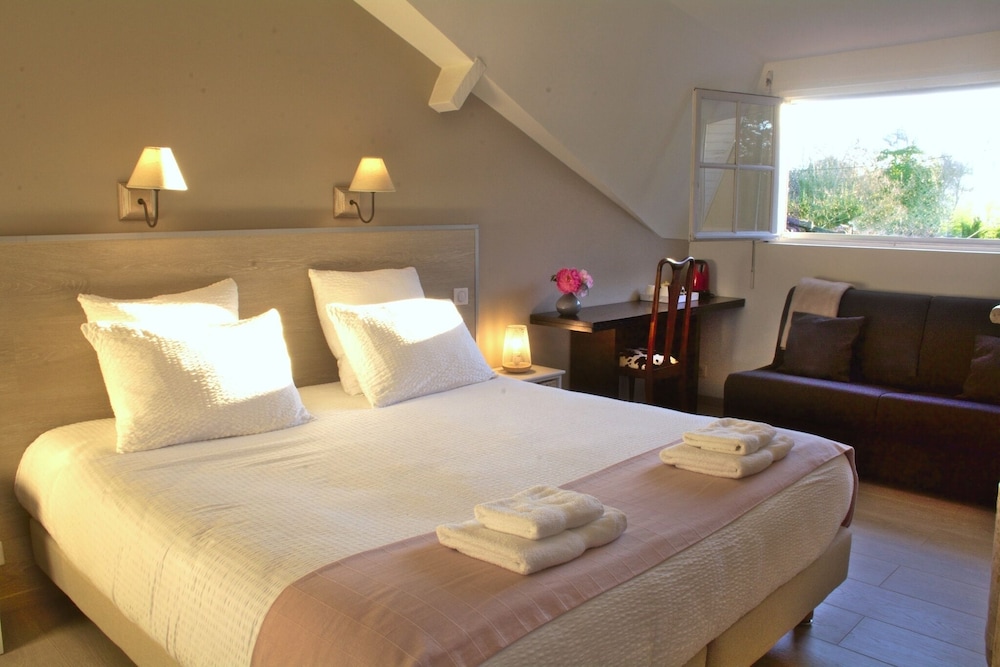 Superior Double or Twin Room, Ensuite (Bassin)