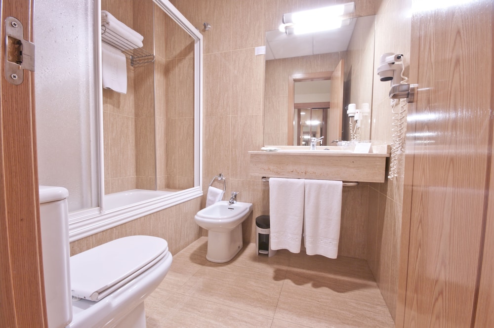 Triple Room Triple Room