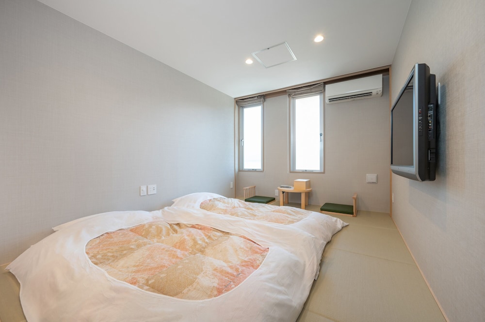 Japanese Western Twin Room, Non Smoking photo 1