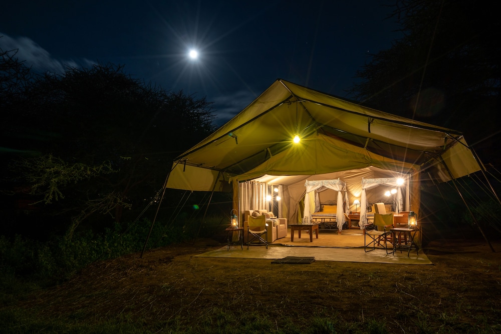 Luxury Family Tent - Photo 7