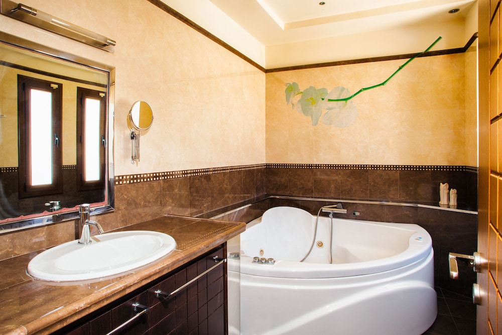 Villa, 3 Bedrooms, Jetted Tub