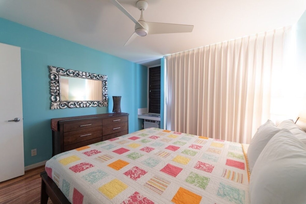 Condo, 1 Bedroom photo 2