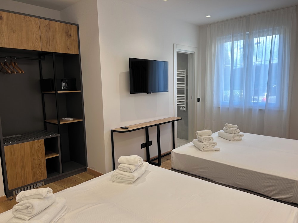 Comfort Room, Multiple Beds, Non Smoking - Photo 1