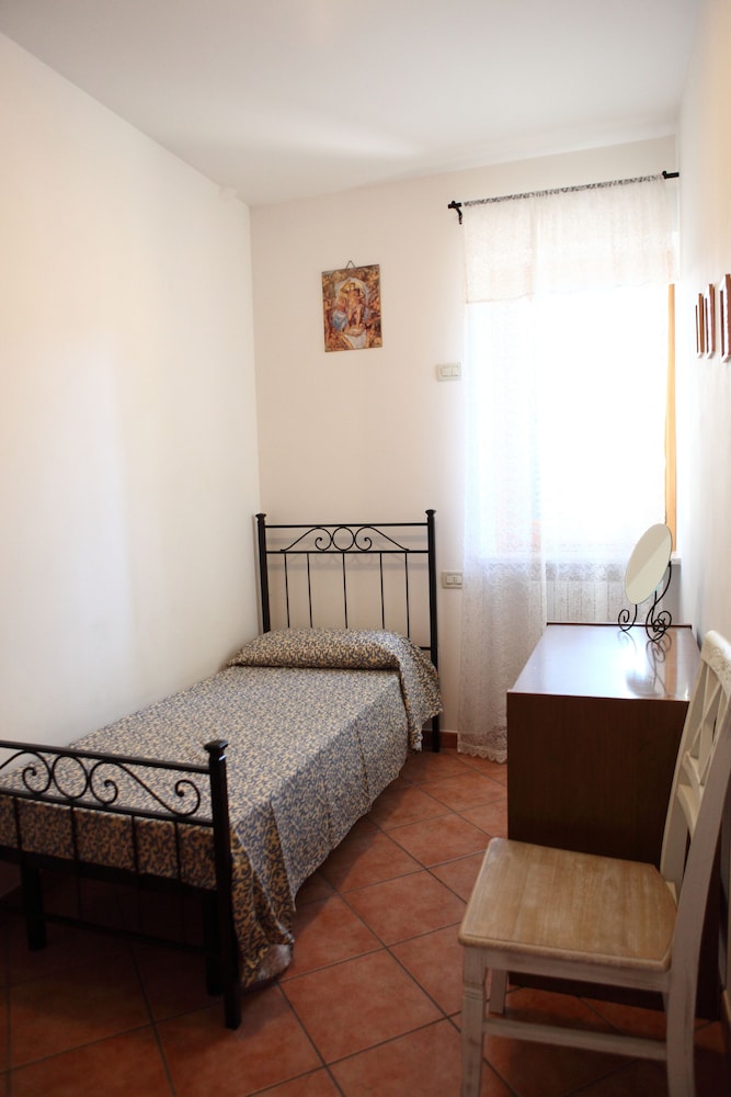 Apartment, Multiple Beds, Garden View photo 3
