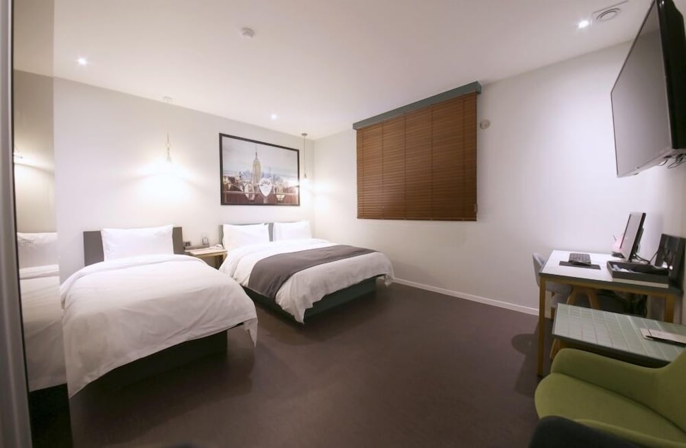 Deluxe Twin Room - Photo 4