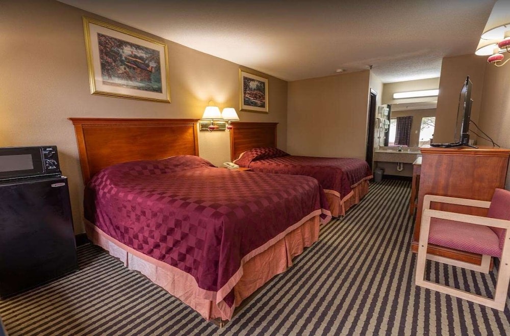 Room, 2 Queen Beds, Non Smoking photo 3