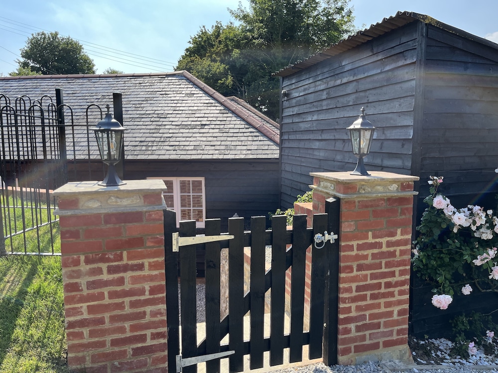 Premium Double Room, Ensuite, Courtyard View photo 2
