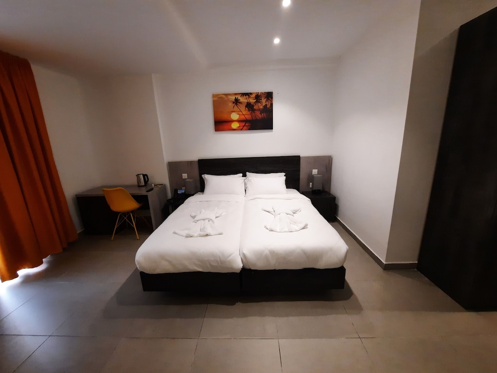 Triple Room, Balcony