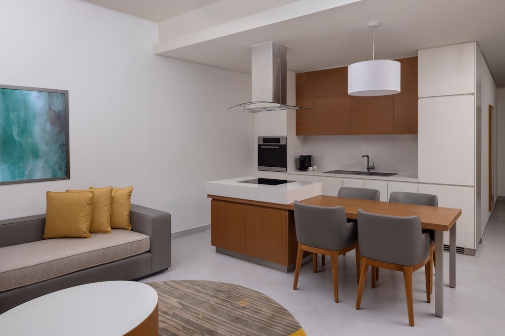 Apartment, 1 Bedroom, Balcony thumbnail 5
