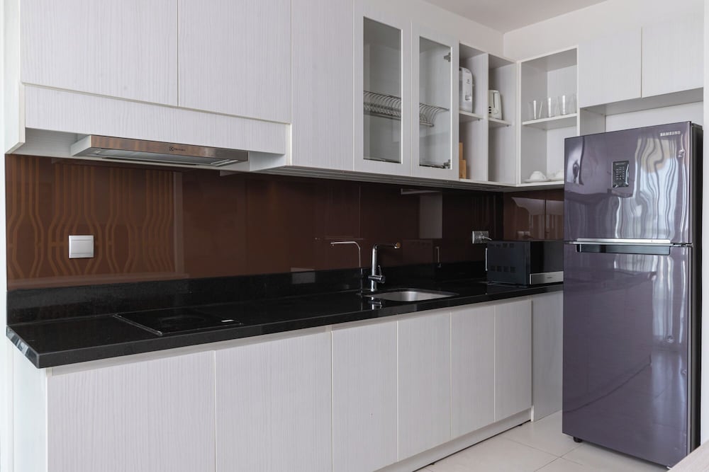 One-Bedroom Apartment with City View photo 2
