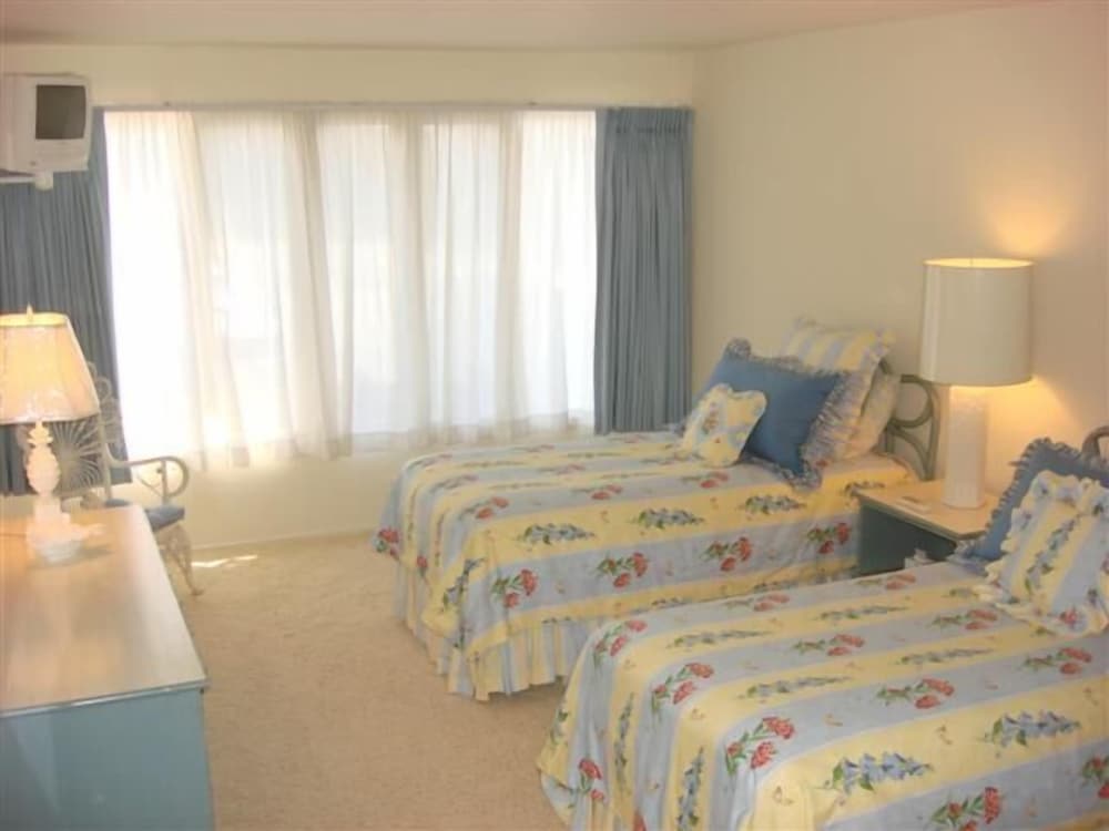 House, Multiple Beds, Pool Access, Garden View