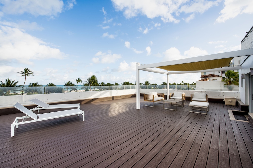 Ocean Front 1 King Bed, Private Terrace