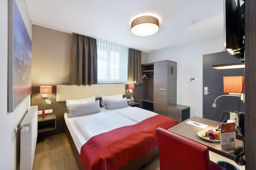 Double Room (Plus) photo 3