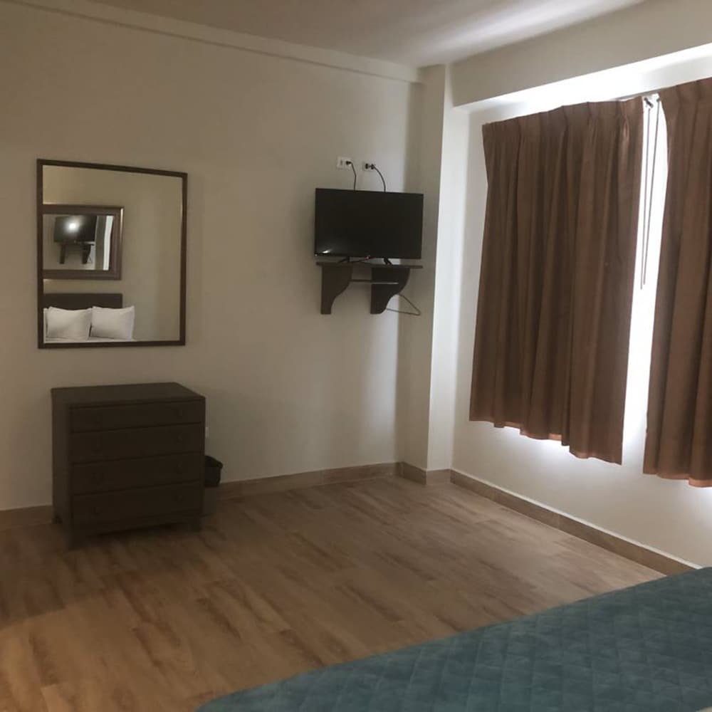 Junior Suite, 1 King Bed photo 3